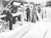 100th Bn. soldiers help build the barracks at Camp McCoy, 1942. [Courtesy of Mary Hamasaki]