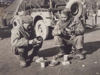 Stanley Hamamura and friend having lunch. [Courtesy of Fumie Hamamura]