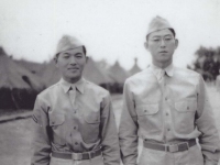 Stanley Hamamura and Sueo Noda at Camp McCoy, 1942. [Courtesy of Fumie Hamamura]